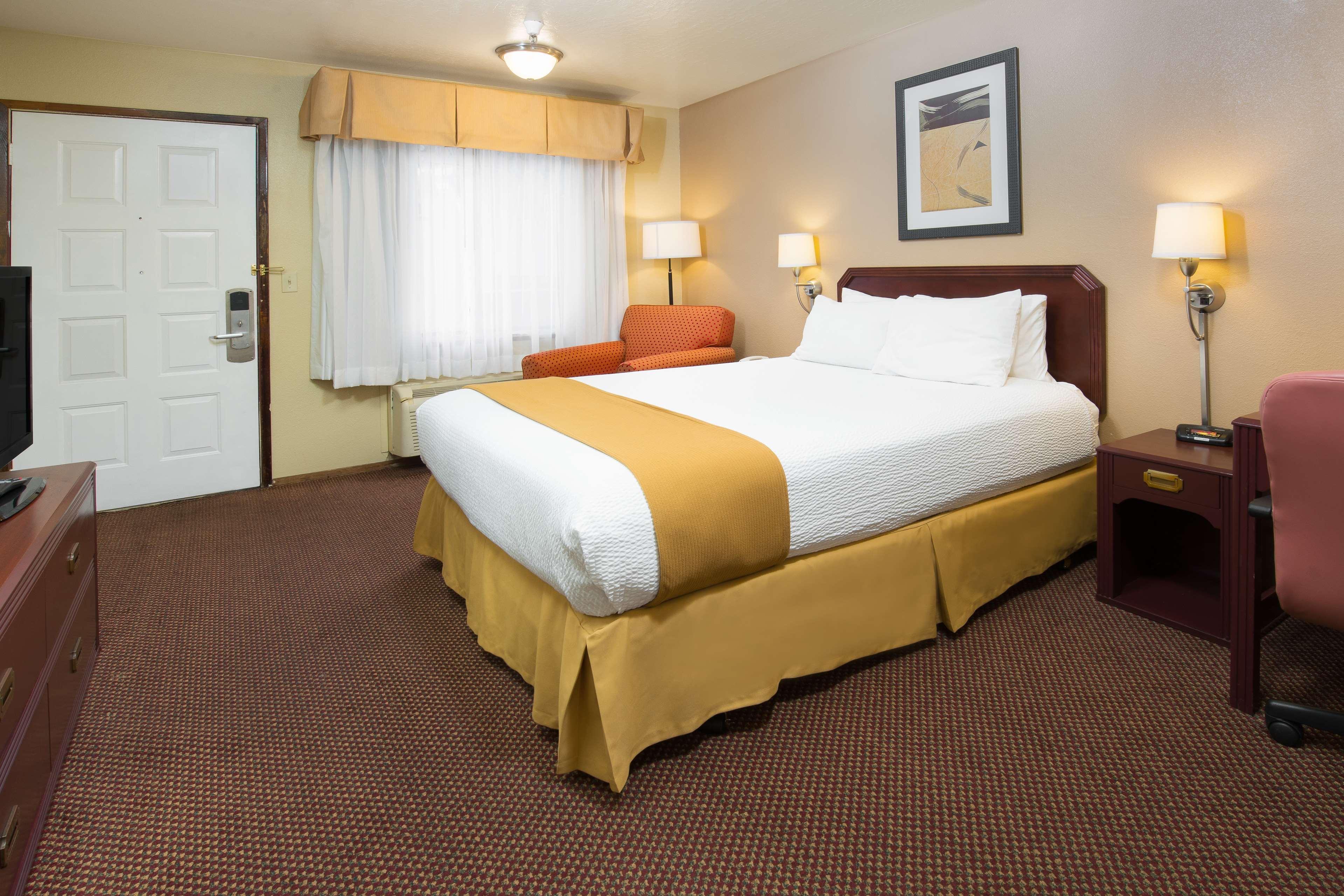 Days Inn By Wyndham Pinole Berkeley Extérieur photo