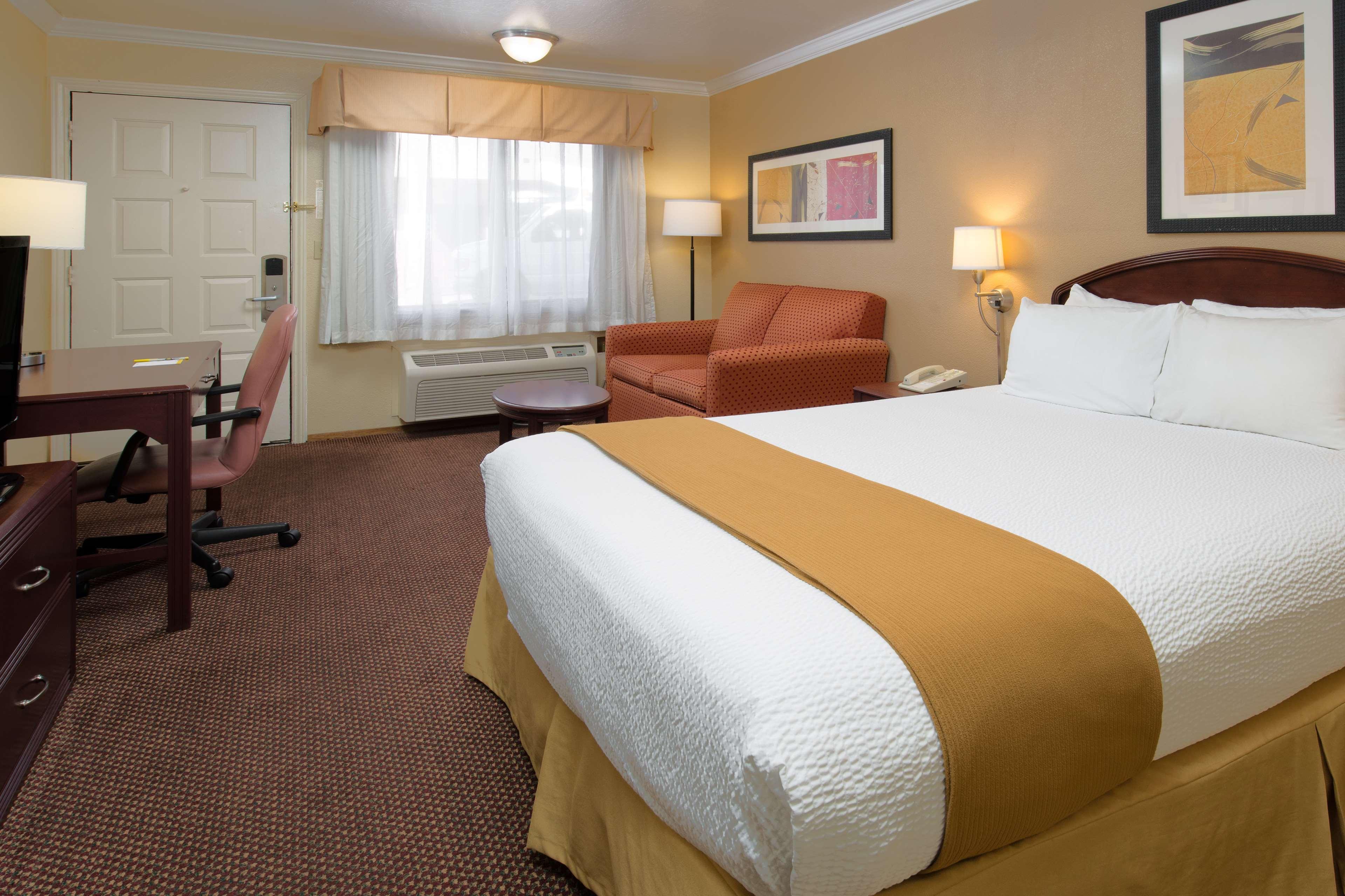 Days Inn By Wyndham Pinole Berkeley Extérieur photo