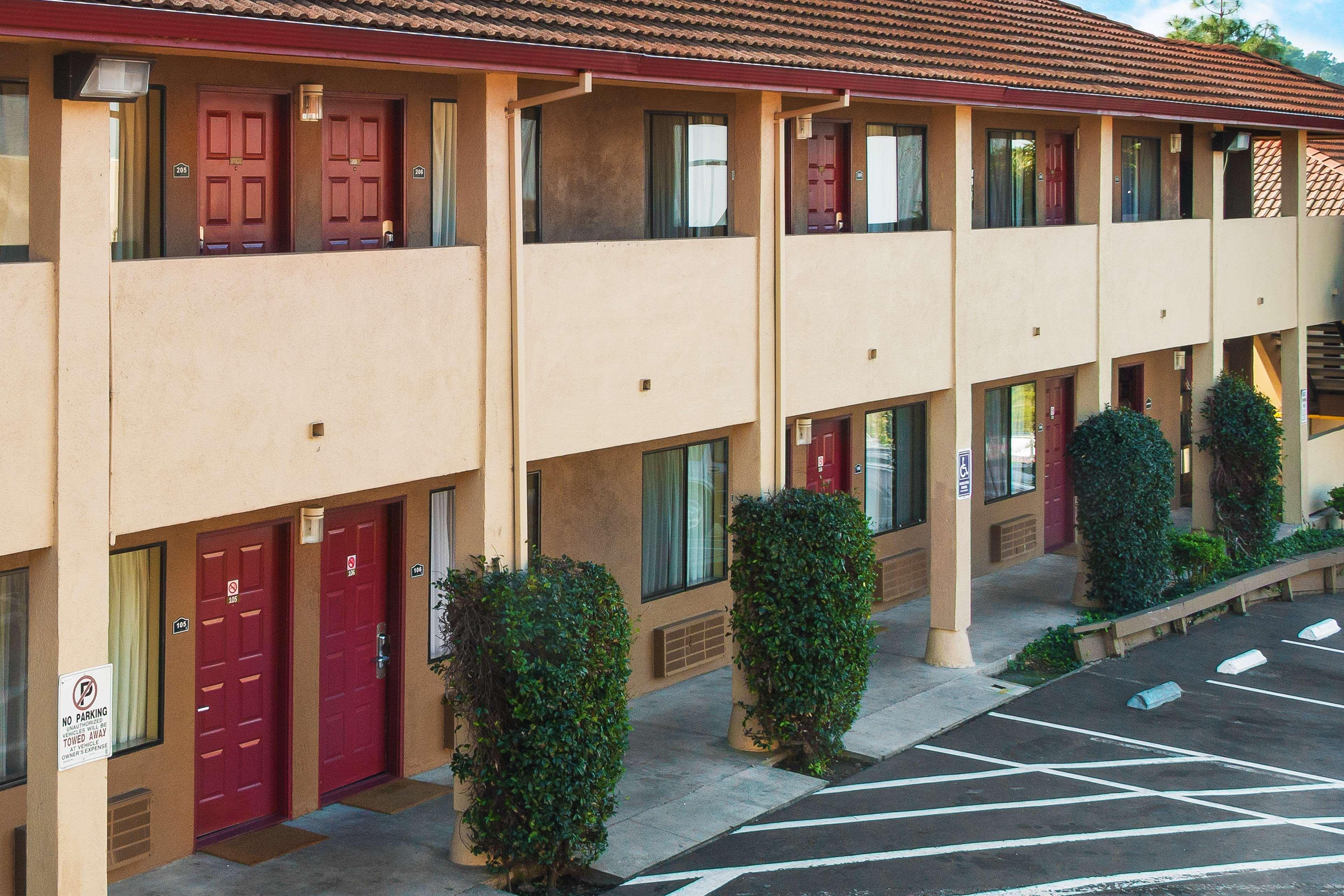 Days Inn By Wyndham Pinole Berkeley Extérieur photo