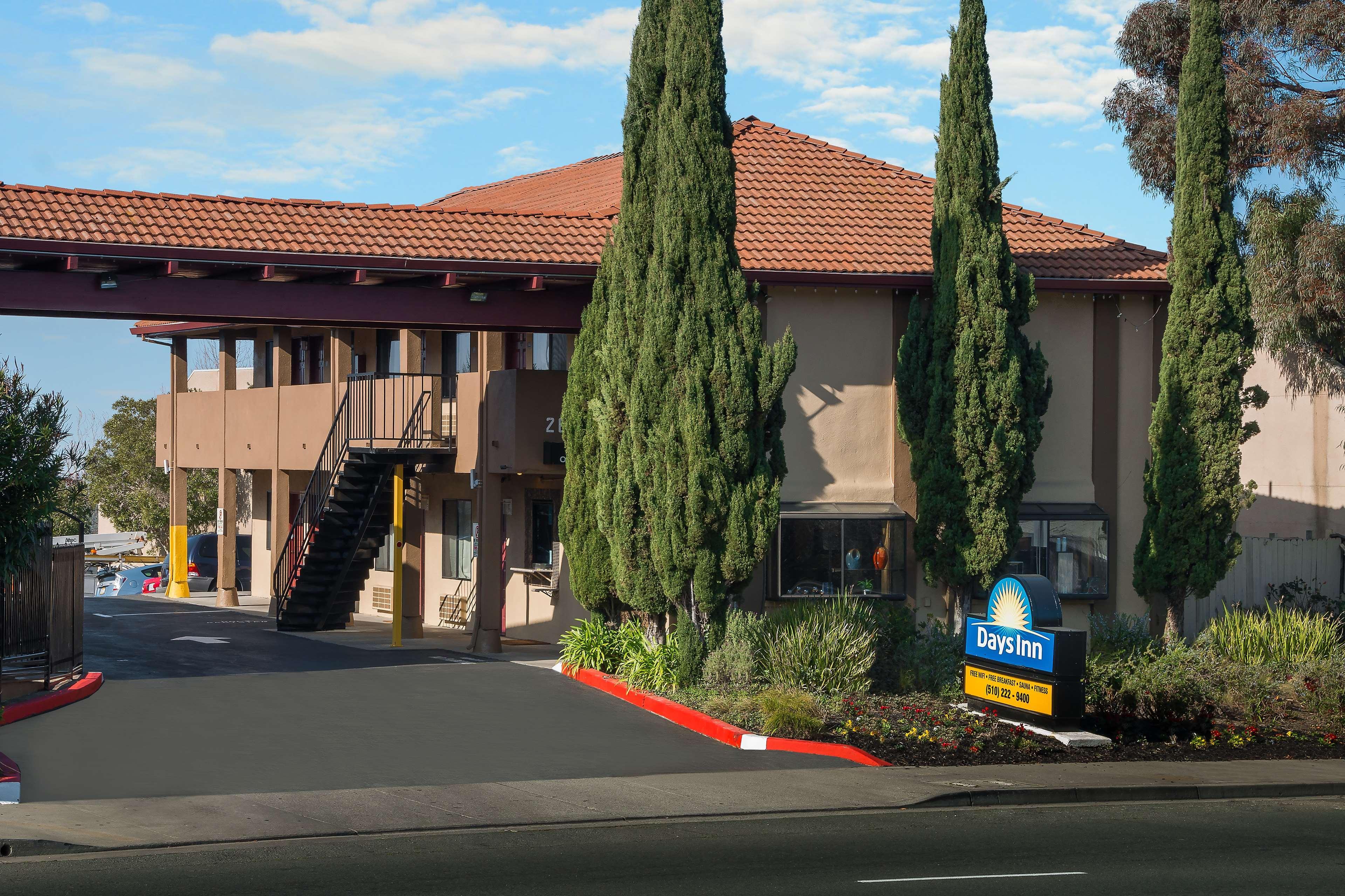 Days Inn By Wyndham Pinole Berkeley Extérieur photo