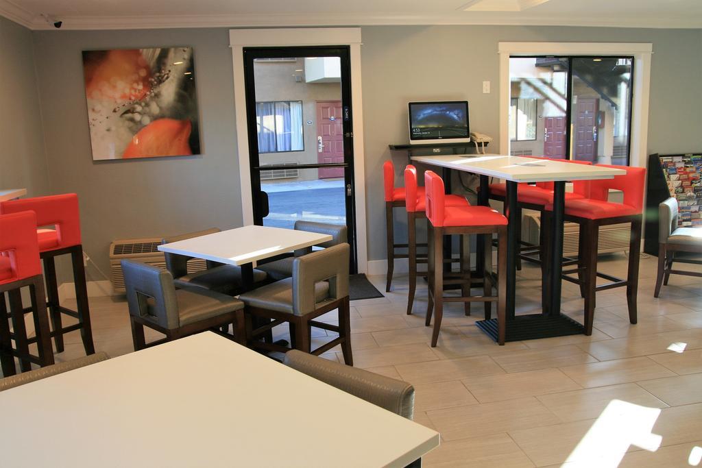Days Inn By Wyndham Pinole Berkeley Extérieur photo