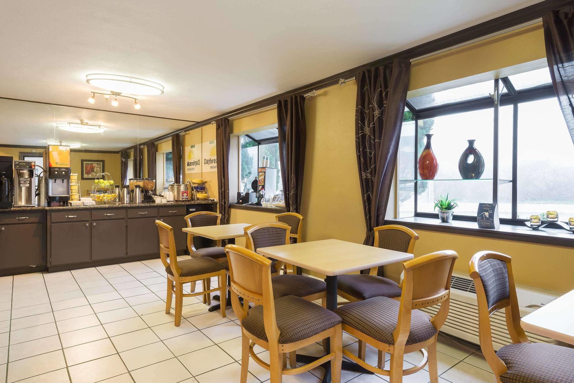 Days Inn By Wyndham Pinole Berkeley Extérieur photo
